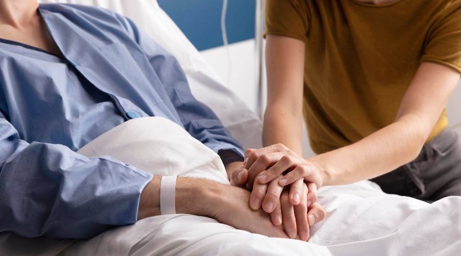 Hastane Refakatçisi